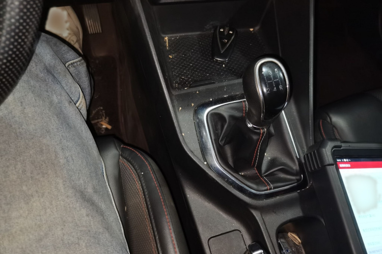 长安欧尚X5 2021款 改款 1.6L 手动豪华型局部细节18