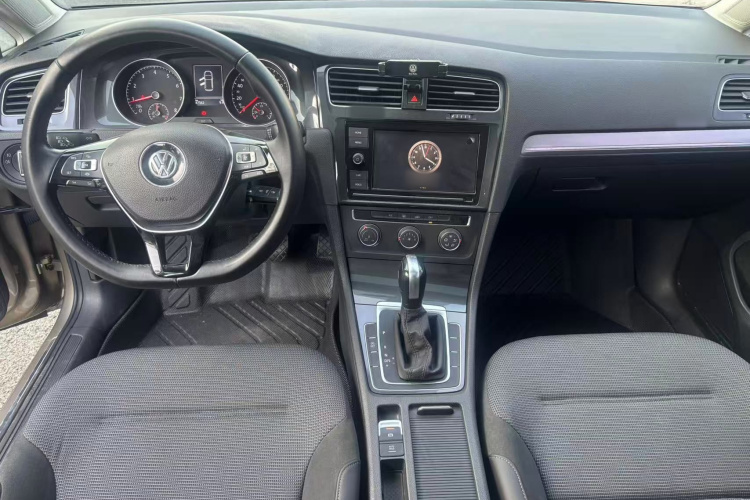大众 高尔夫 2019款 280TSI DSG舒适型 国V中控内饰7005