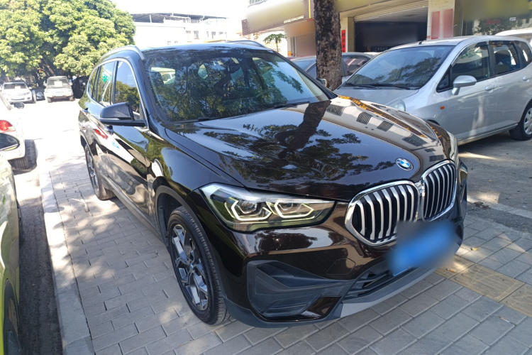 宝马X1 2021款 sDrive25Li 领先型车身外观3