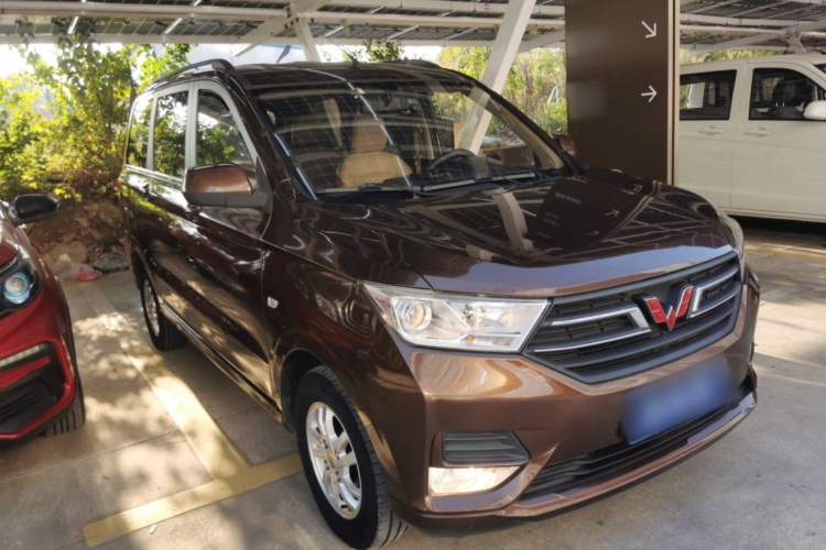 五菱汽车 五菱宏光 2018款 1.5L S舒适型L2B车身外观6002