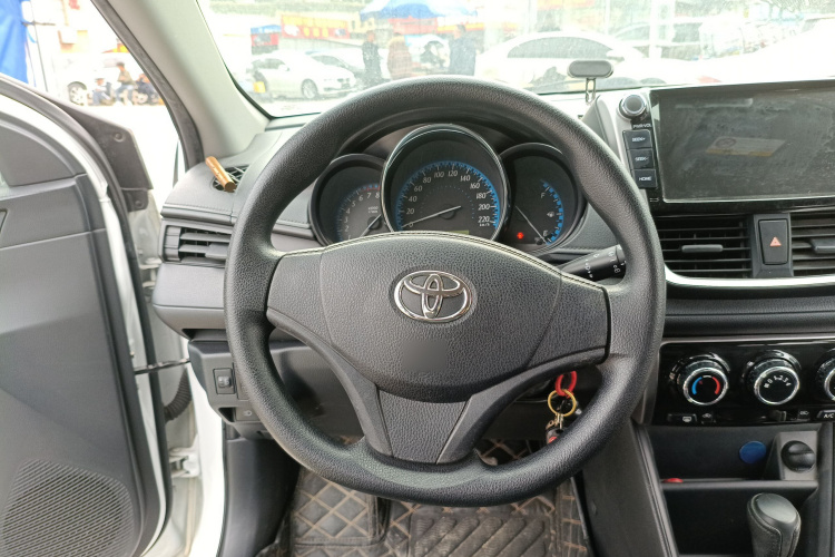 丰田 YARiS L 致炫 2016款 改款 1.5E CVT魅动版中控内饰13