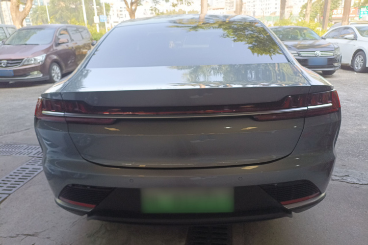 比亚迪 汉 2020款 EV 四驱高性能版旗舰型车身外观6