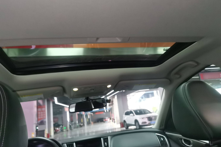 英菲尼迪Q50L 2018款 2.0T 逸享版 国VI局部细节22