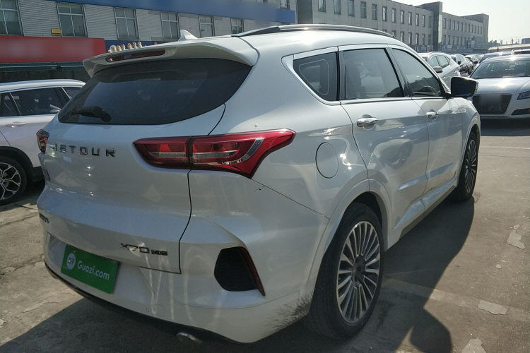 捷途X70 2020款 1.5T DCT智行版 5座车身外观7