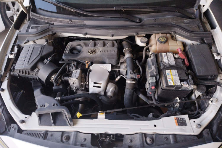 别克 英朗 2019款 15T 双离合进取型 国VI机舱底盘24