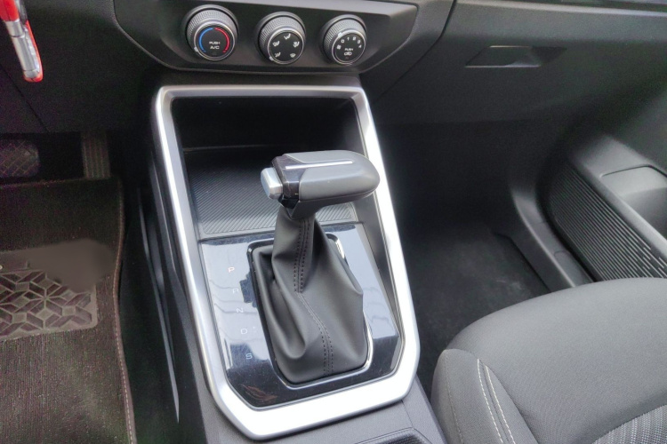 五菱汽车 五菱星驰 2023款 1.5L CVT畅爽型局部细节18