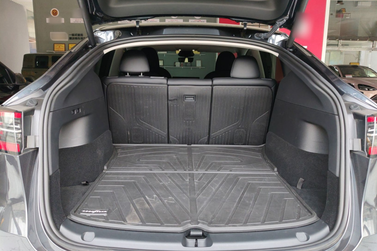 特斯拉 Model Y 2024款 长续航全轮驱动版机舱底盘23