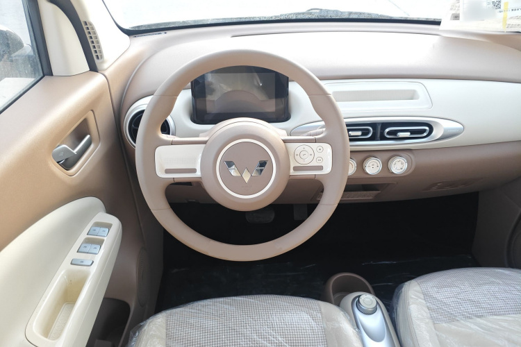 五菱汽车 宏光MINIEV 2025款 四门版 进阶款中控内饰13