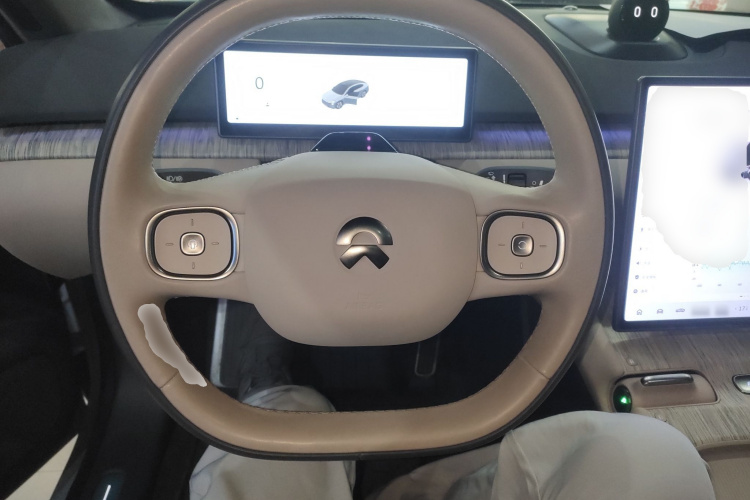 蔚来ET7 2022款 75kWh中控内饰13