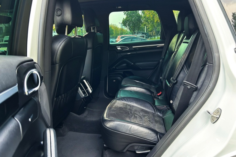 保时捷 2016款 Cayenne Platinum Edition 3.0T中控内饰7004