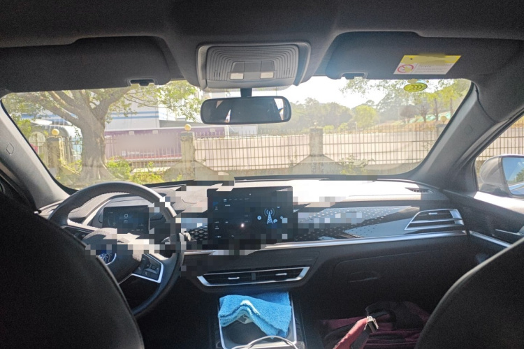 比亚迪 秦PLUS 2023款 EV 510KM 出行版中控内饰12