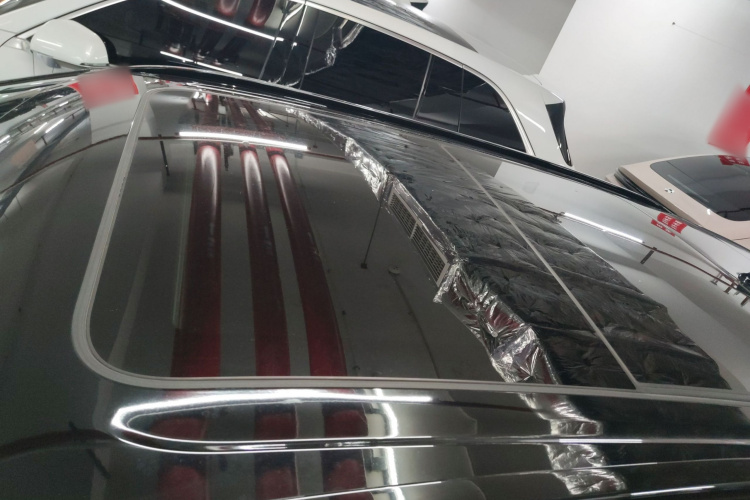 领克08 EM-P 2025款 220km 四驱性能Halo局部细节57