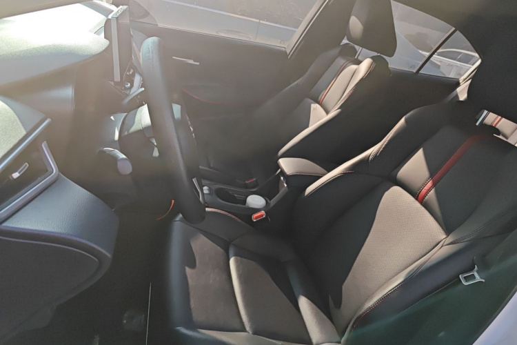 丰田 雷凌 2021款 185T CVT运动版中控内饰19