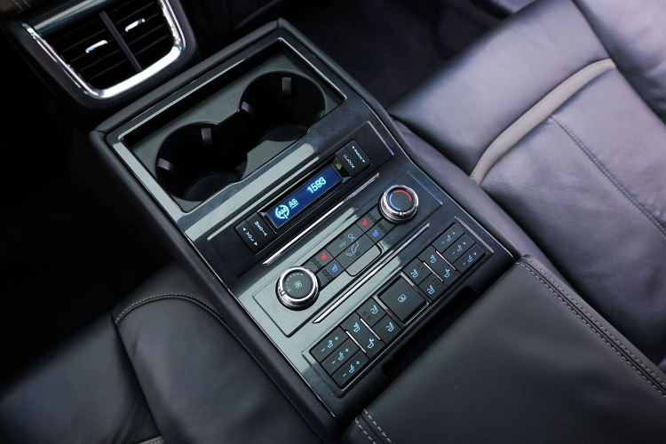 福特 金牛座 2015款 EcoBoost 325 V6旗舰型局部细节9001