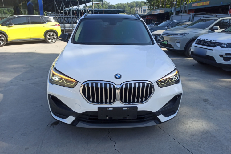 宝马X1 2020款 sDrive25Li 领先型车身外观2