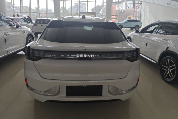 极氪001 2022款 超长续航双电机 ME版车身外观6