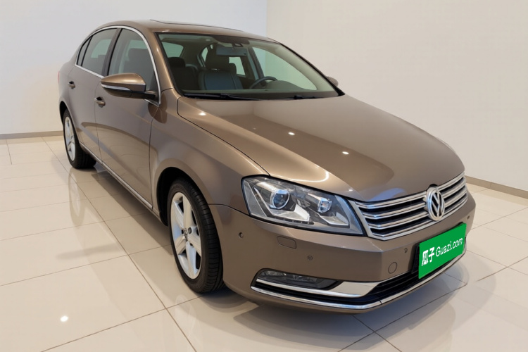 大众 迈腾 2015款 2.0TSI 尊贵型车身外观3