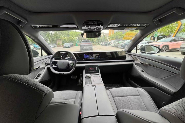 岚图汽车 岚图追光 2024款 PHEV 四驱超长续航旗舰版中控内饰7001