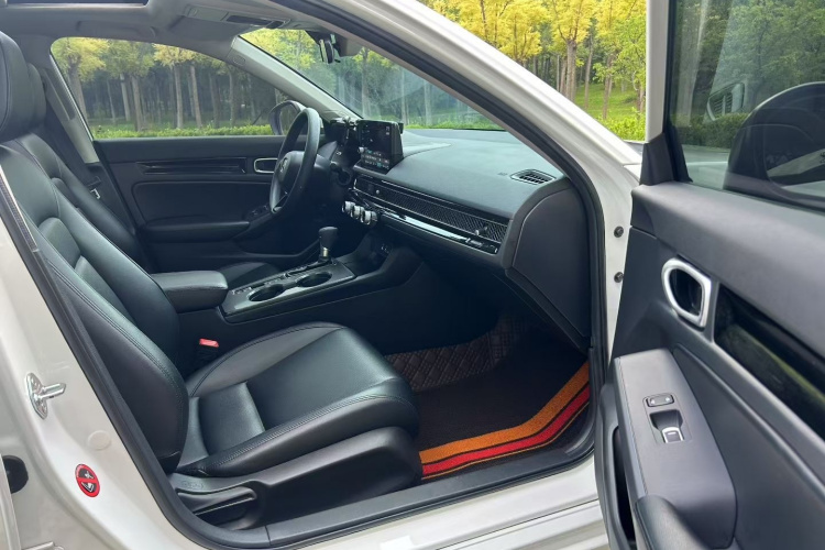 本田 思域 2022款 240TURBO CVT劲动版中控内饰7011