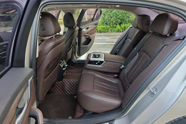 宝马5系 2018款 530Li 尊享型 豪华套装中控内饰7004