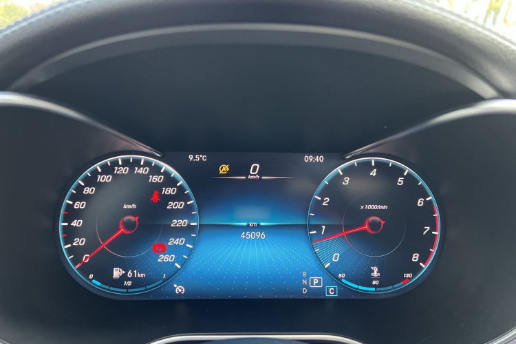 奔驰GLC 2020款 GLC 260 L 4MATIC 豪华型中控内饰7012