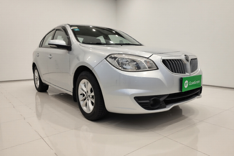 中华H330 2013款 1.5L 手动舒适型车身外观3