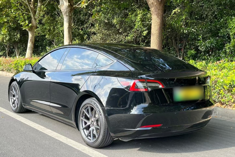 特斯拉 Model 3 2022款 后轮驱动版车身外观6008