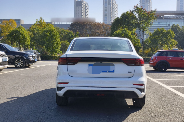 吉利汽车 帝豪 2022款 第4代 1.5L 手动豪华型车身外观6004