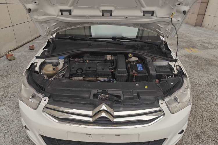 雪铁龙 爱丽舍 2016款 1.6L 手动时尚型局部细节24