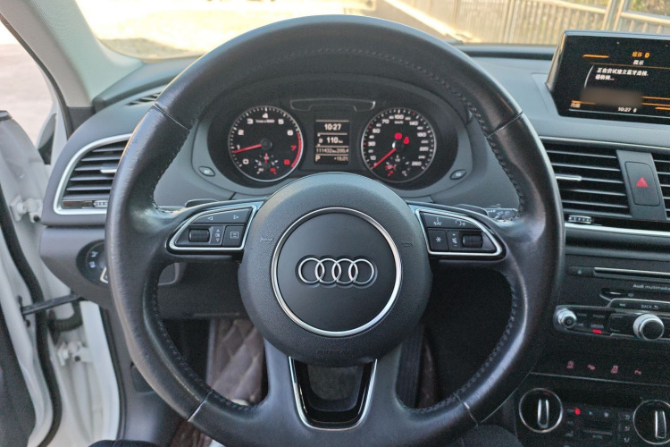 奥迪Q3 2016款 30 TFSI 风尚型中控内饰13