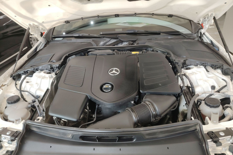 奔驰C级 2024款 改款 C 260 L 运动版机舱底盘24