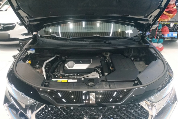 DS 7 2018款 45THP 里沃利先锐版机舱底盘24