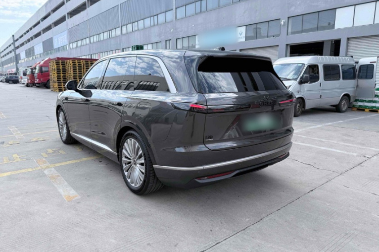 乐道L90 2025款 Max 六座版车身外观6006