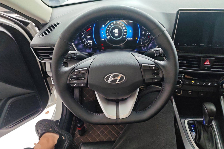 现代 菲斯塔 2019款 280TGDi 运动版 国VI局部细节13