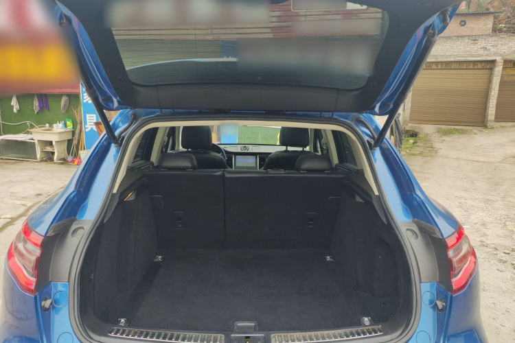 众泰SR9 2017款 2.0T 自动极致之心版机舱底盘23