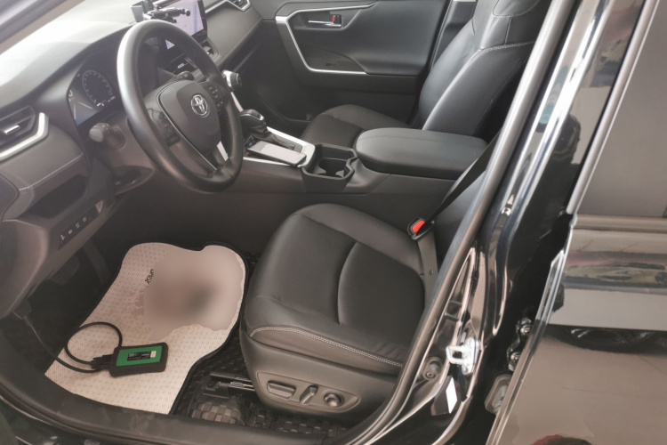 丰田 RAV4荣放 2023款 双擎 2.5L E-CVT两驱精英Plus版局部细节19