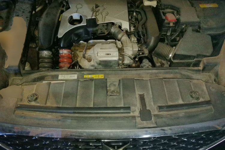 DS 6 2014款 1.6T 豪华版THP160局部细节24