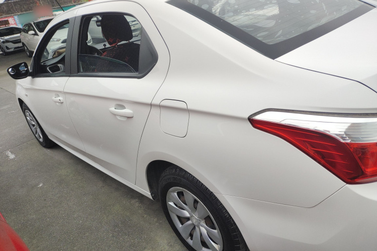 雪铁龙 爱丽舍 2015款 质尚版 1.6L 手动时尚型车身外观6003