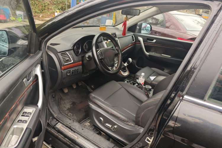 哈弗H6 2015款 改款 运动版 1.5T 手动两驱精英型中控内饰7003