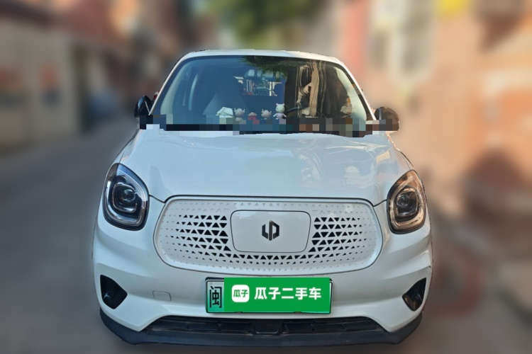 零跑汽车 零跑T03 2020款 400轻享版车身外观2