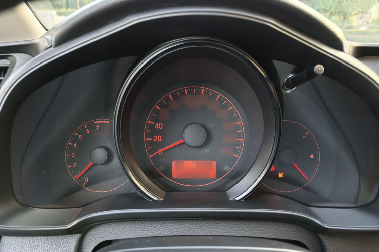 本田 飞度 2018款 1.5L CVT舒适天窗版局部细节14