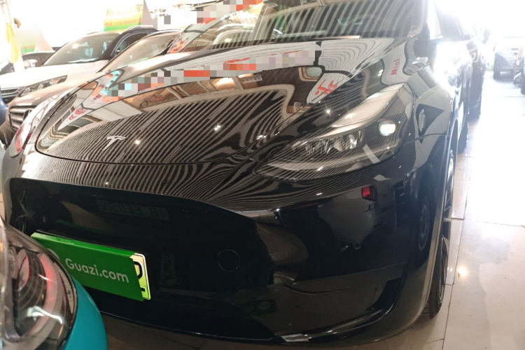 特斯拉 Model Y 2022款 后轮驱动版车身外观2