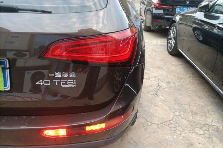 奥迪Q5 2013款 40 TFSI 技术型车身外观9