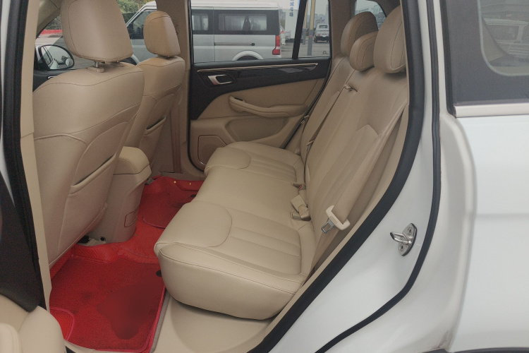 众泰 大迈X5 2017款 升级版 1.5T CVT地主型中控内饰21