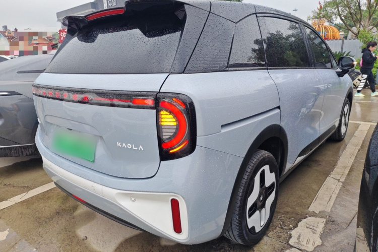 ARCFOX极狐 极狐考拉 2023款 家庭版Pro车身外观7