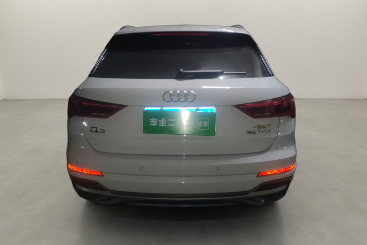 奥迪Q3 2019款 35 TFSI 进取动感型车身外观6