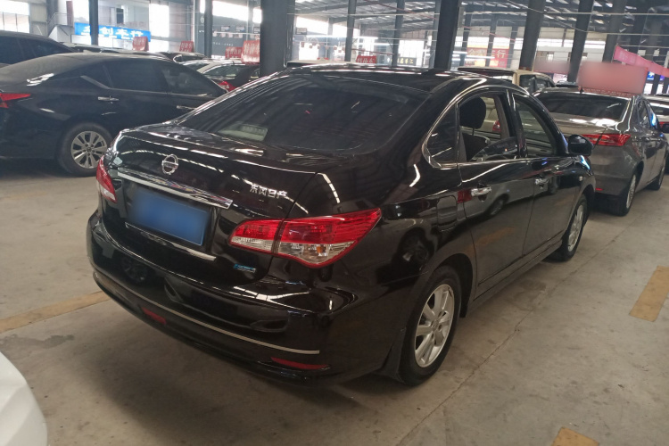 日产 轩逸 2016款 经典 1.6XE 手动领先版车身外观6005