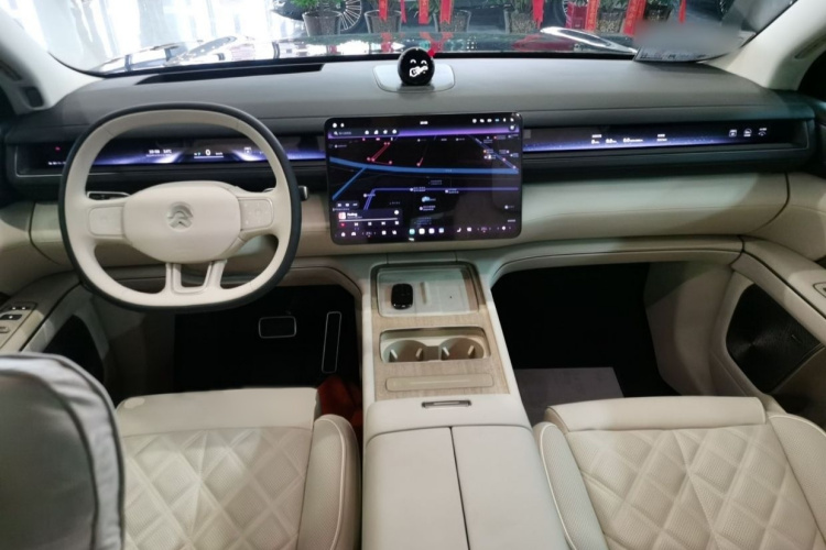 蔚来ES8 2026款 六座行政签名版中控内饰7001