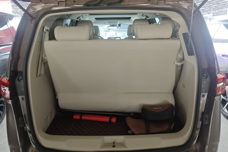 别克GL8 2020款 陆上公务舱 652T 尊贵型局部细节23