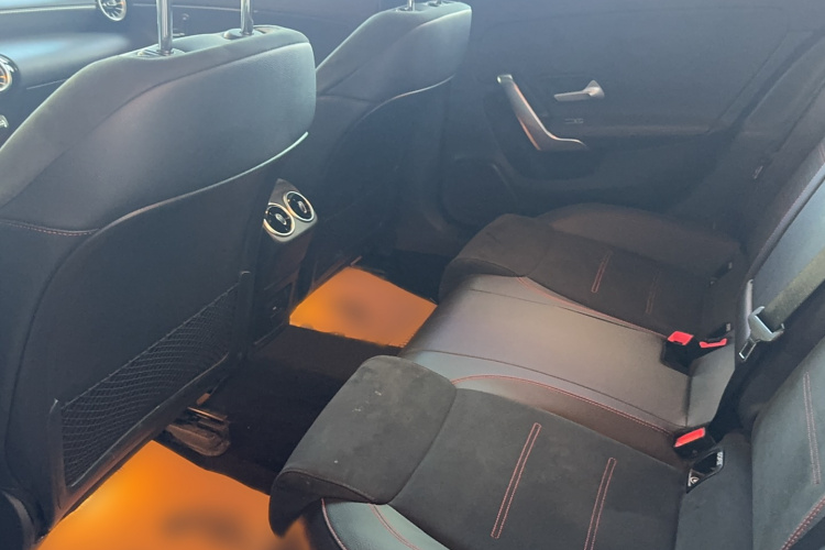 奔驰A级 2023款 A 200 L 时尚型中控内饰7002